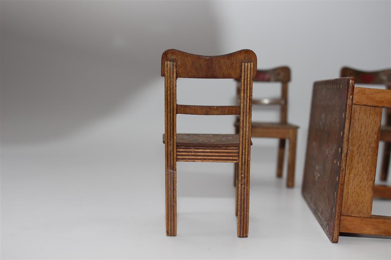 alter Tisch und Stühle, Bauernmöbel Bauerstube Puppenstube ca. 1920/30